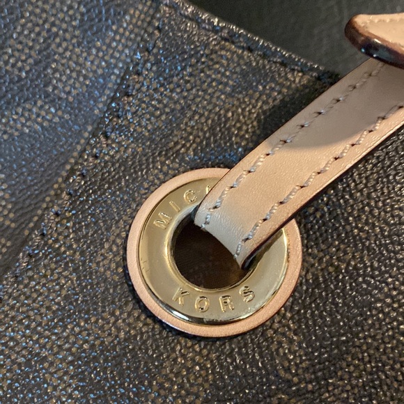 Michael Kors Bag - Picture 13 of 13